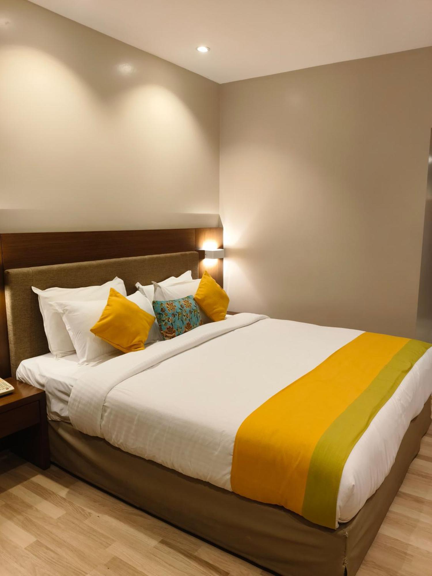 Park Residency Adoor Hotell Adur Eksteriør bilde